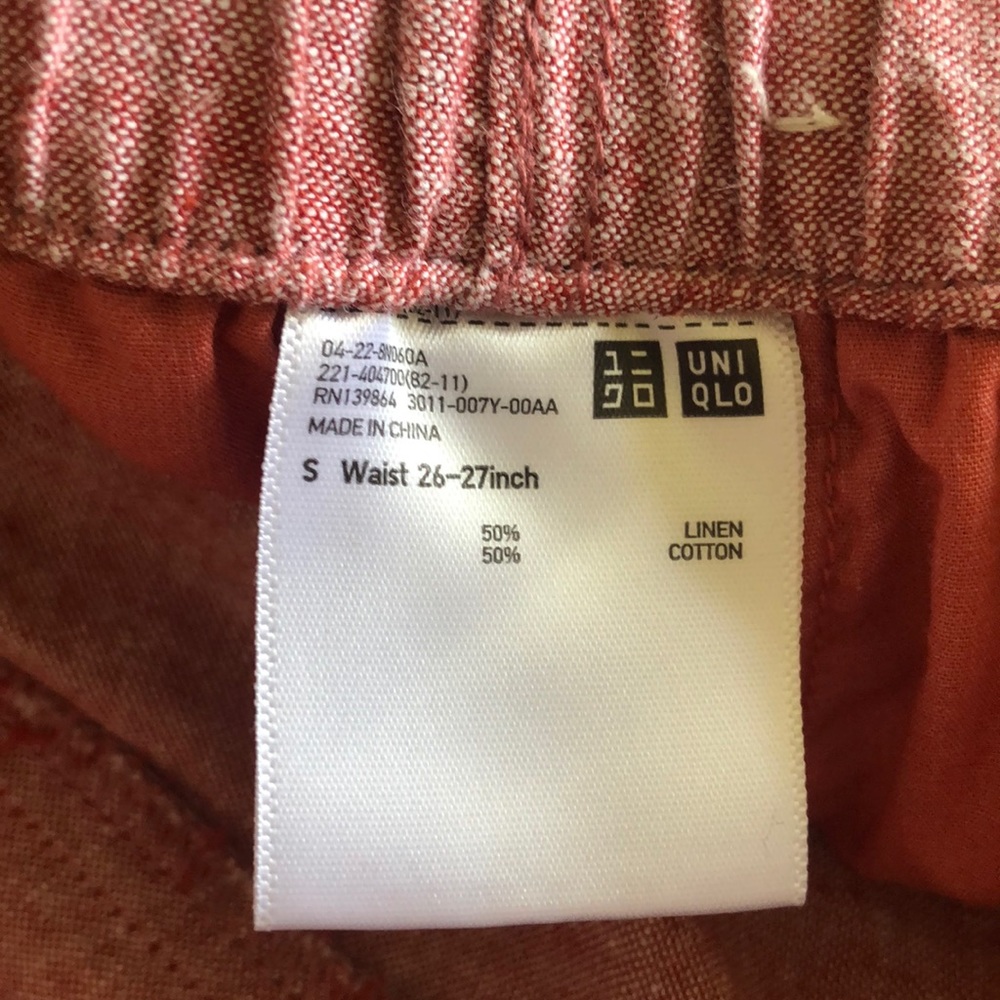 UNIQLO HIGH WAIST SHORTS. - Picture 6 of 7